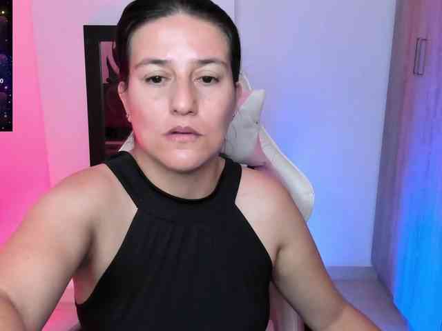 Saskyaajohnson webcam