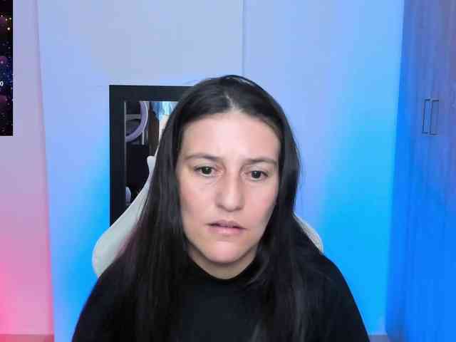 Saskyaajohnson webcam