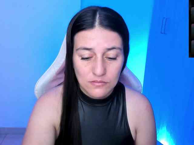 Saskyaajohnson webcam