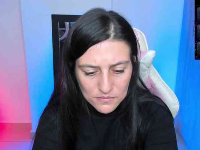 Saskyaajohnson webcam