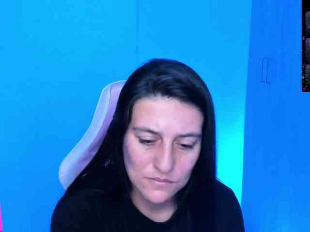 Saskyaajohnson webcam