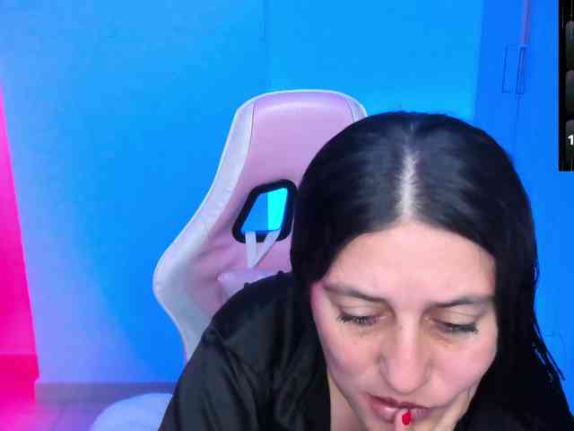 Saskyaajohnson webcam