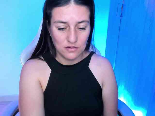 Saskyaajohnson webcam