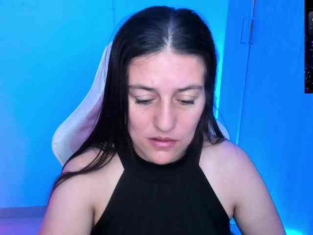 Saskyaajohnson webcam