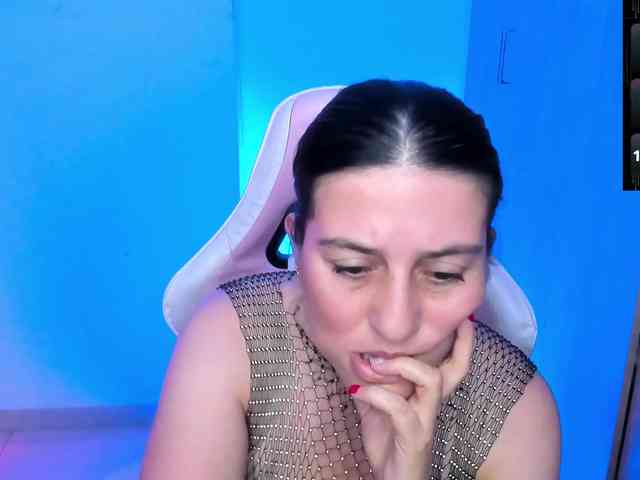 Saskyaajohnson webcam