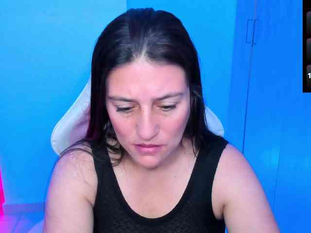 Saskyaajohnson webcam