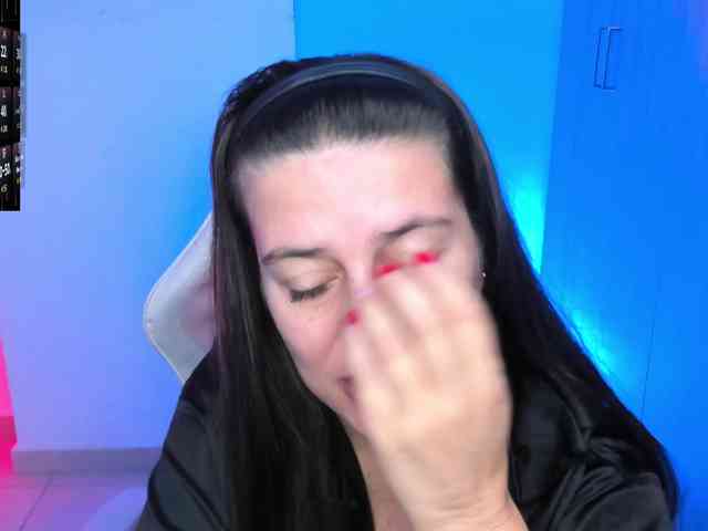 Saskyaajohnson webcam