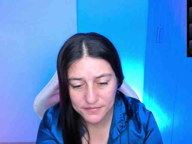 Saskyaajohnson webcam