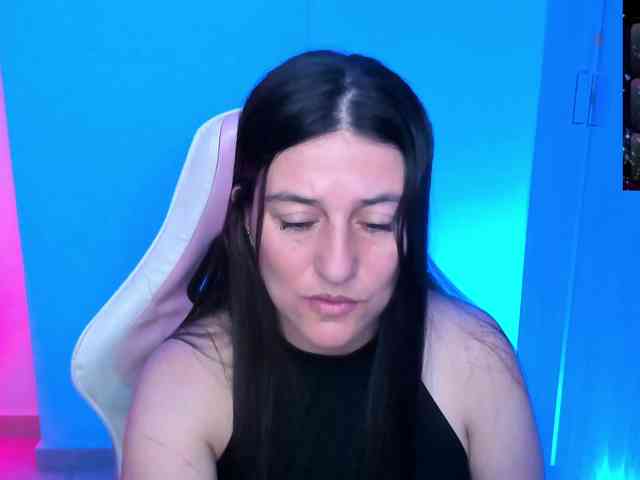 Saskyaajohnson webcam