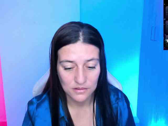 Saskyaajohnson webcam