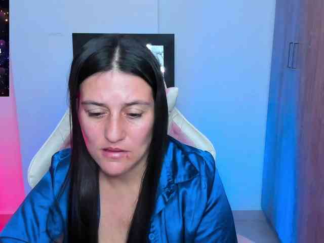 Saskyaajohnson webcam