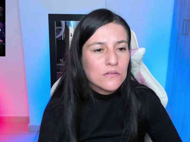 Saskyaajohnson webcam