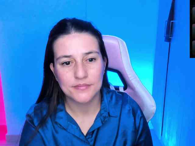 Saskyaajohnson webcam