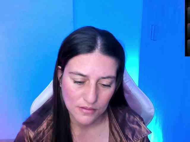 Saskyaajohnson webcam