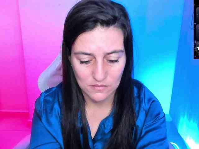 Saskyaajohnson webcam