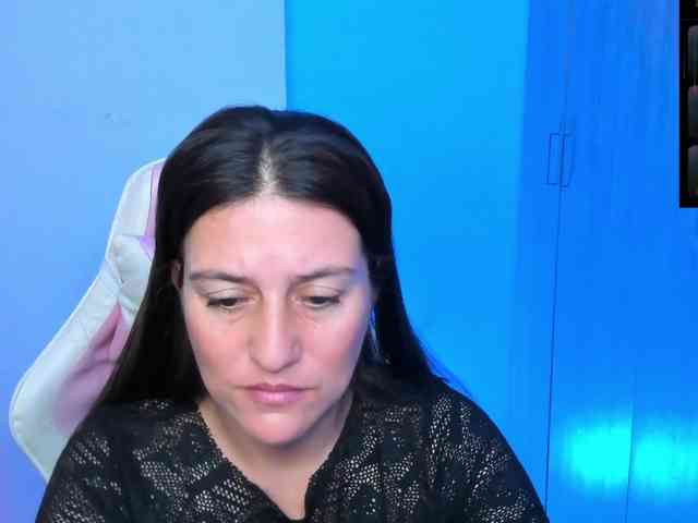 Saskyaajohnson webcam