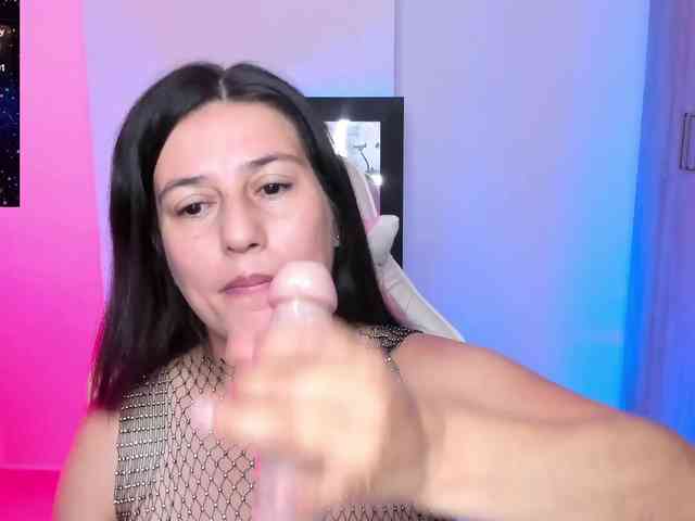 Saskyaajohnson webcam