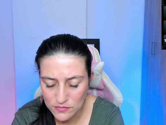 Saskyaajohnson webcam