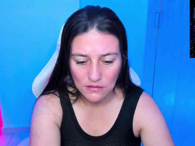 Saskyaajohnson webcam