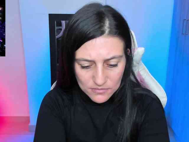 Saskyaajohnson webcam