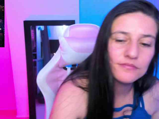 Saskyaajohnson webcam