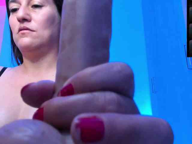 Saskyaajohnson webcam