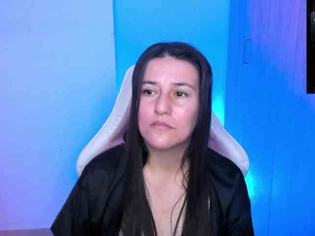 Saskyaajohnson webcam