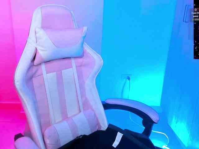 Saskyaajohnson webcam