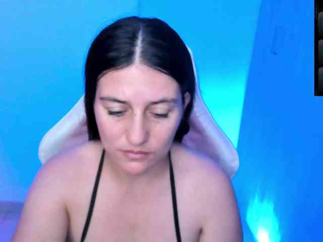 Saskyaajohnson webcam