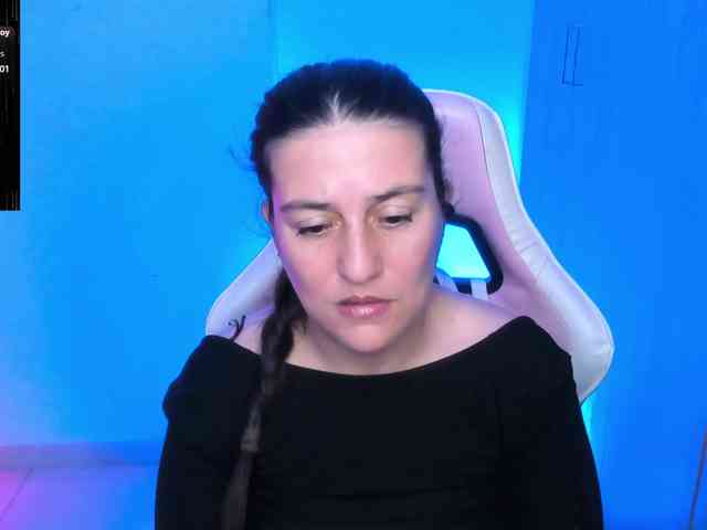 Saskyaajohnson webcam