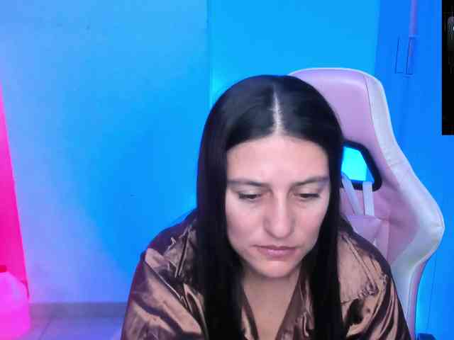 Saskyaajohnson webcam