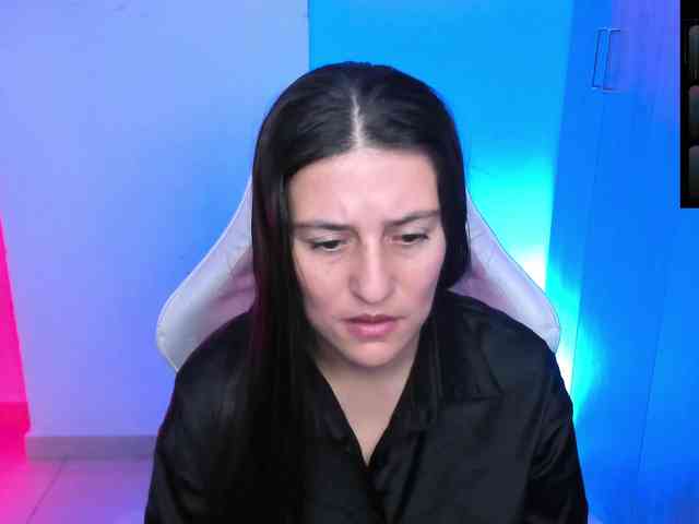 Saskyaajohnson webcam