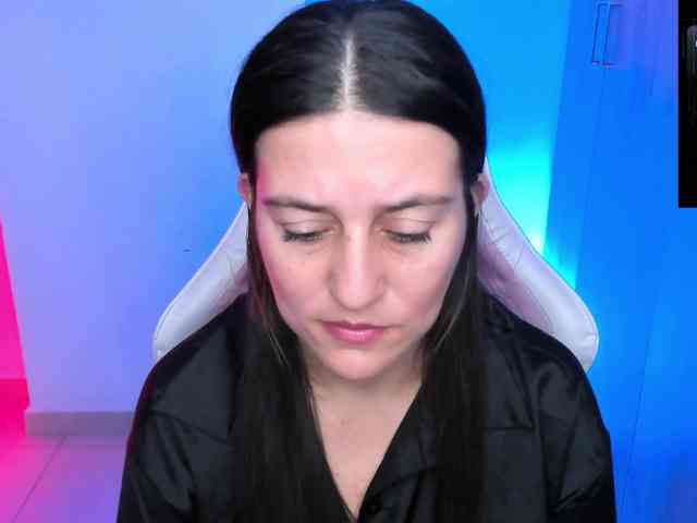 Saskyaajohnson webcam