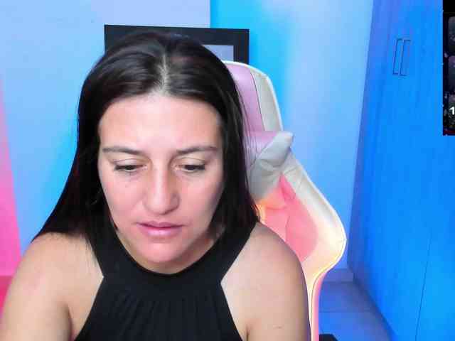 Saskyaajohnson webcam