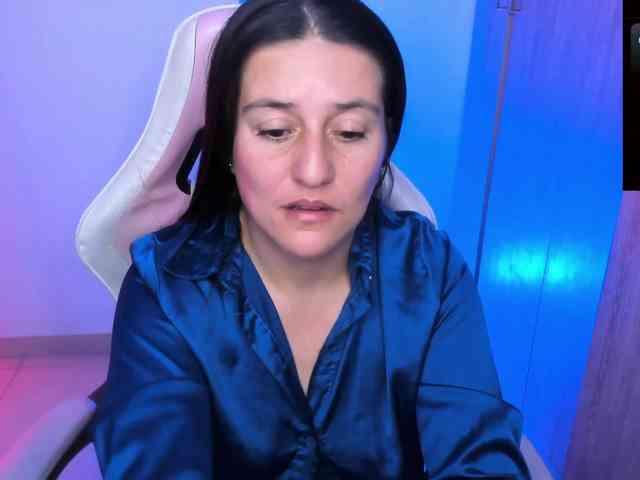 Saskyaajohnson webcam