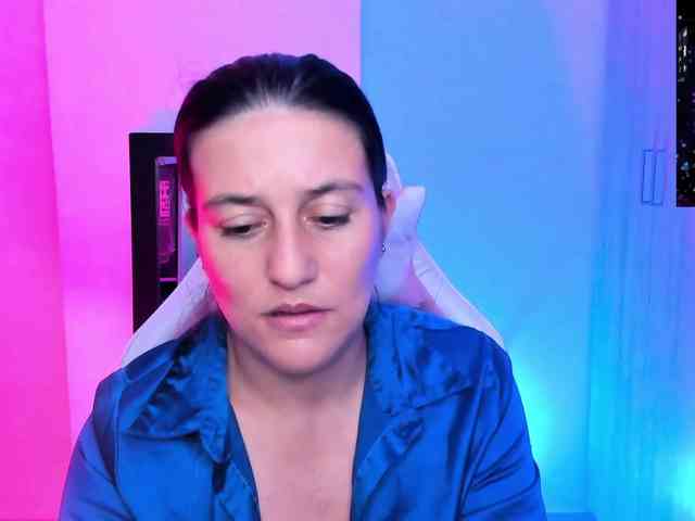 Saskyaajohnson webcam