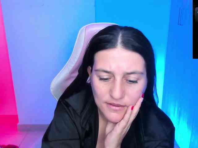 Saskyaajohnson webcam