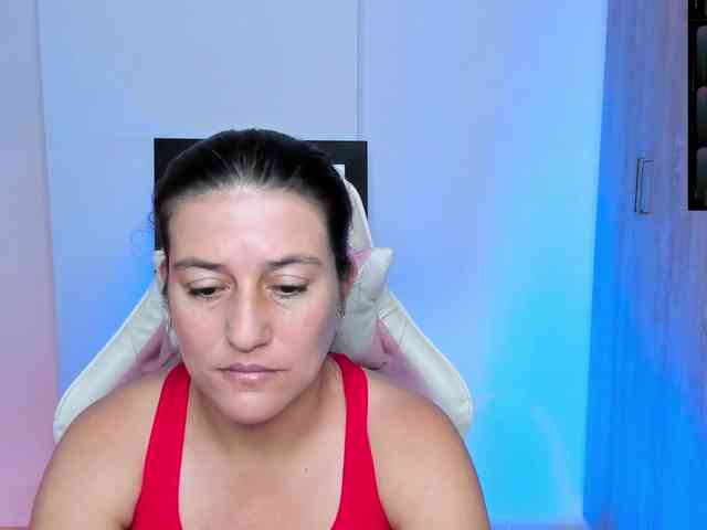 Saskyaajohnson webcam