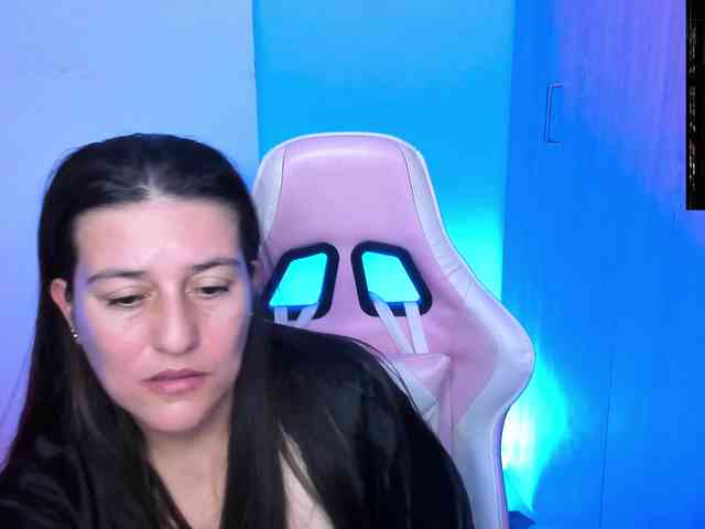 Saskyaajohnson webcam