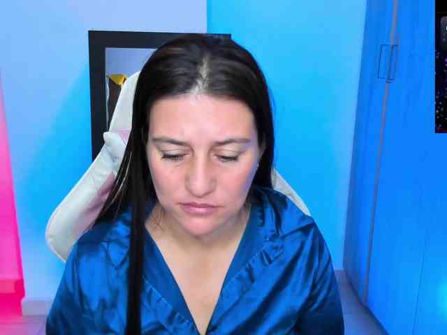 Saskyaajohnson webcam