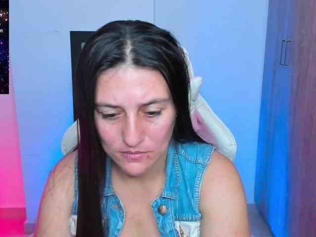 Saskyaajohnson webcam