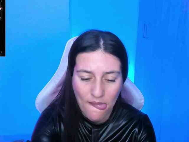 Saskyaajohnson webcam