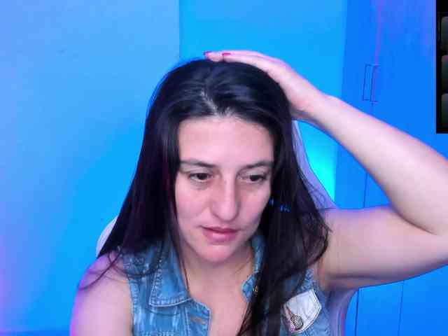 Saskyaajohnson webcam