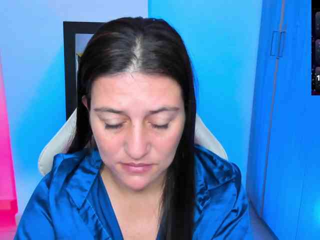 Saskyaajohnson webcam