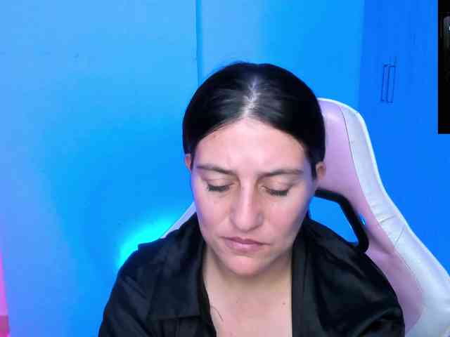 Saskyaajohnson webcam