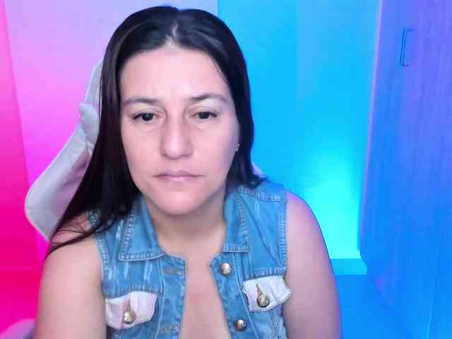 Saskyaajohnson webcam