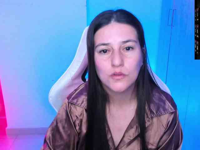 Saskyaajohnson webcam