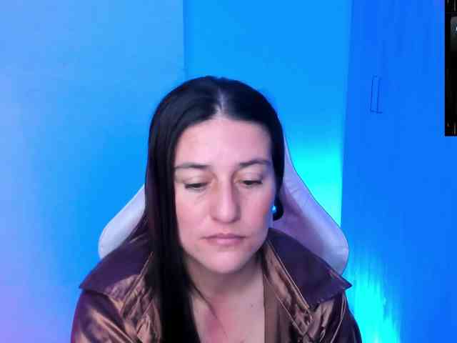 Saskyaajohnson webcam