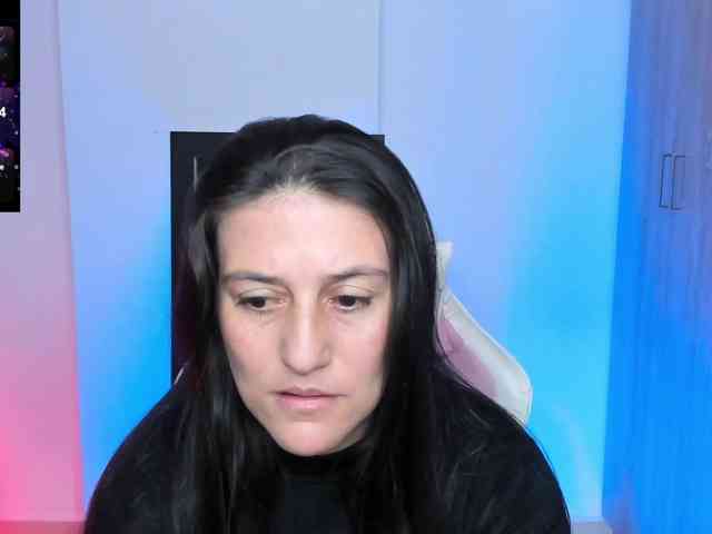 Saskyaajohnson webcam