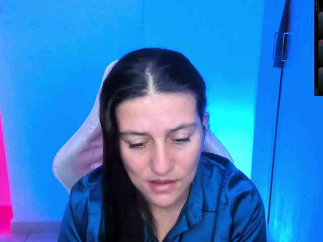 Saskyaajohnson webcam